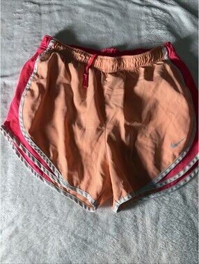 Women's Nike  Shorts Size M (2202)